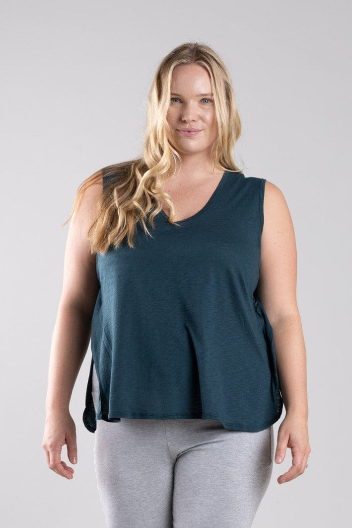 simple wishes elle nursing top in peacock front view on blonde model