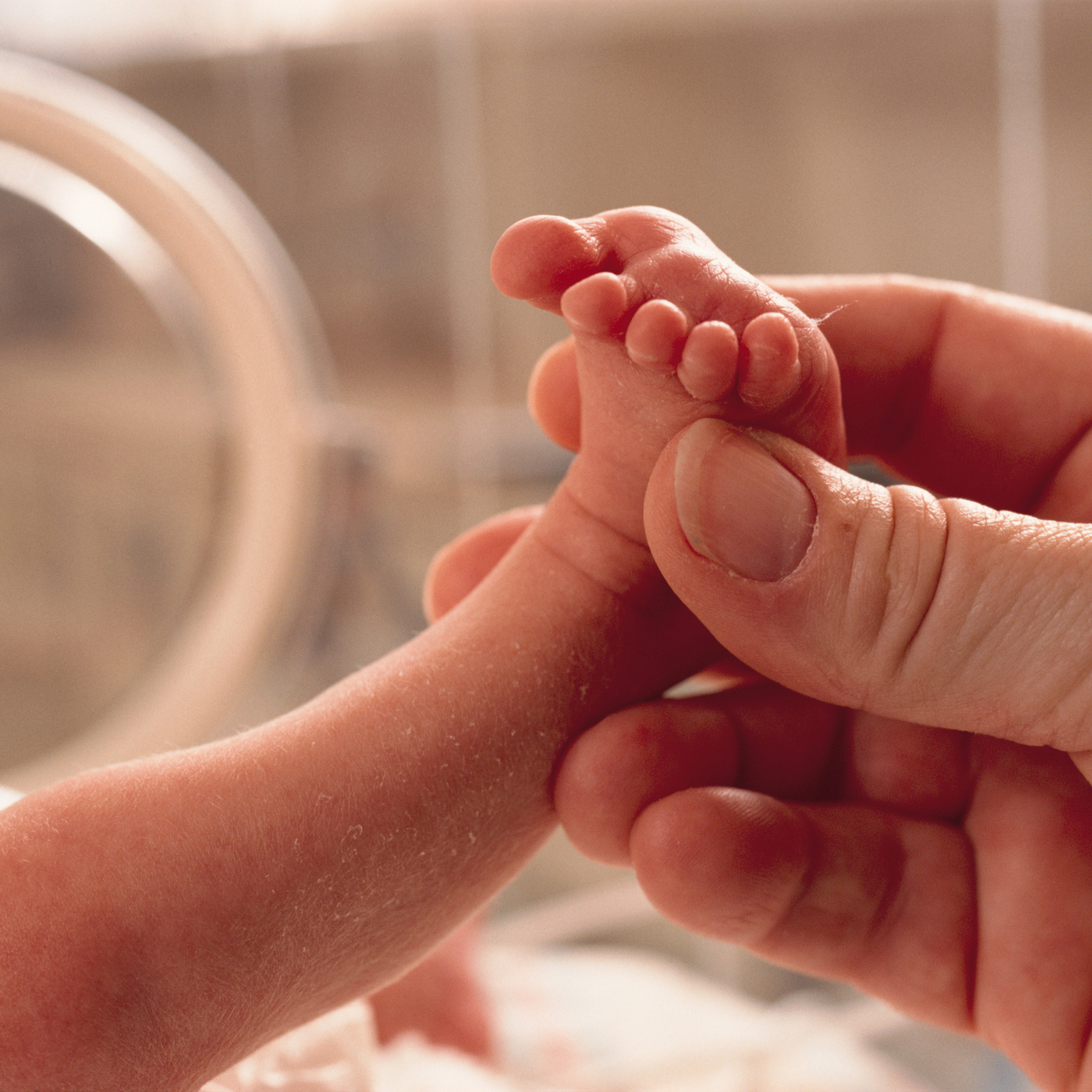 Mom to Mom: 8 Pumping Tips From a Preemie Mom