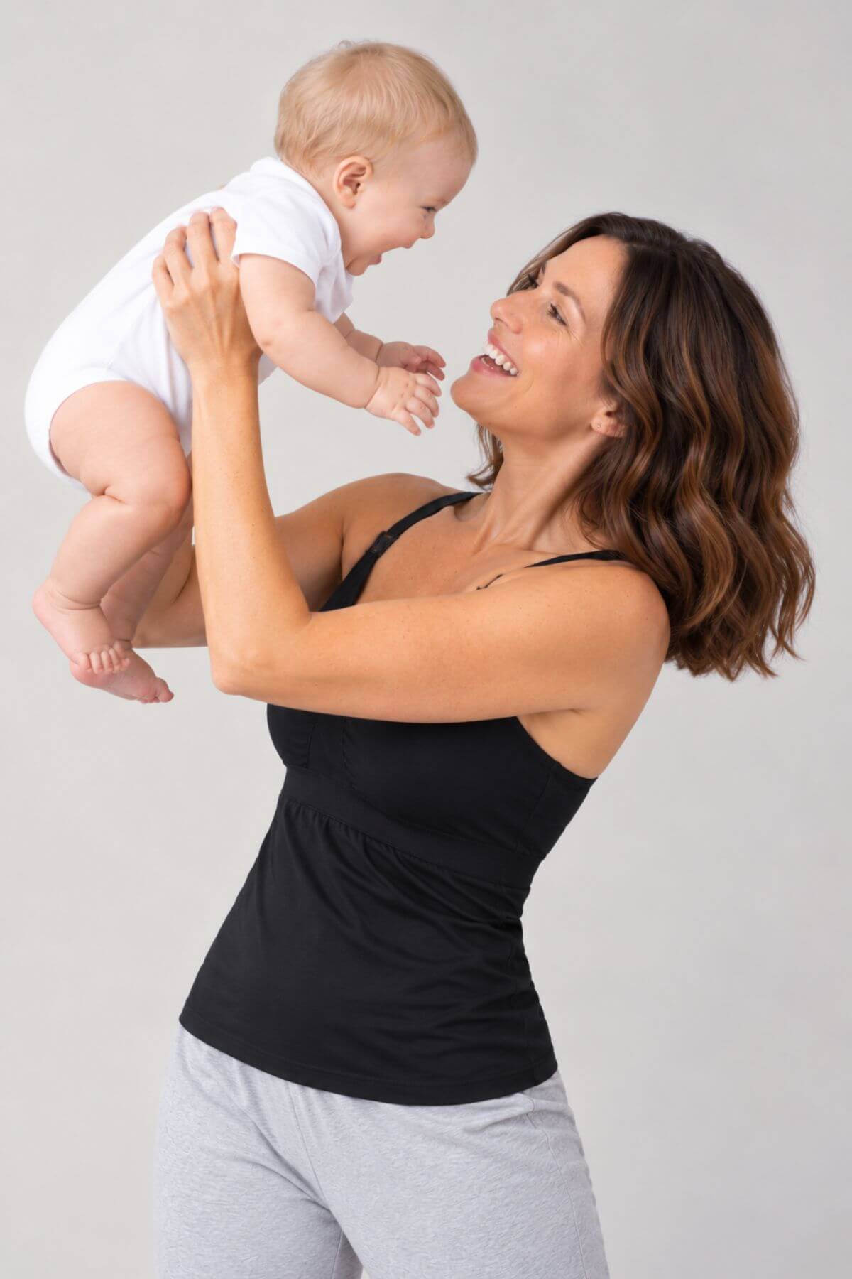 SuperMom® Silhouette Nursing &amp; Pumping Seamless Tank | Midnight