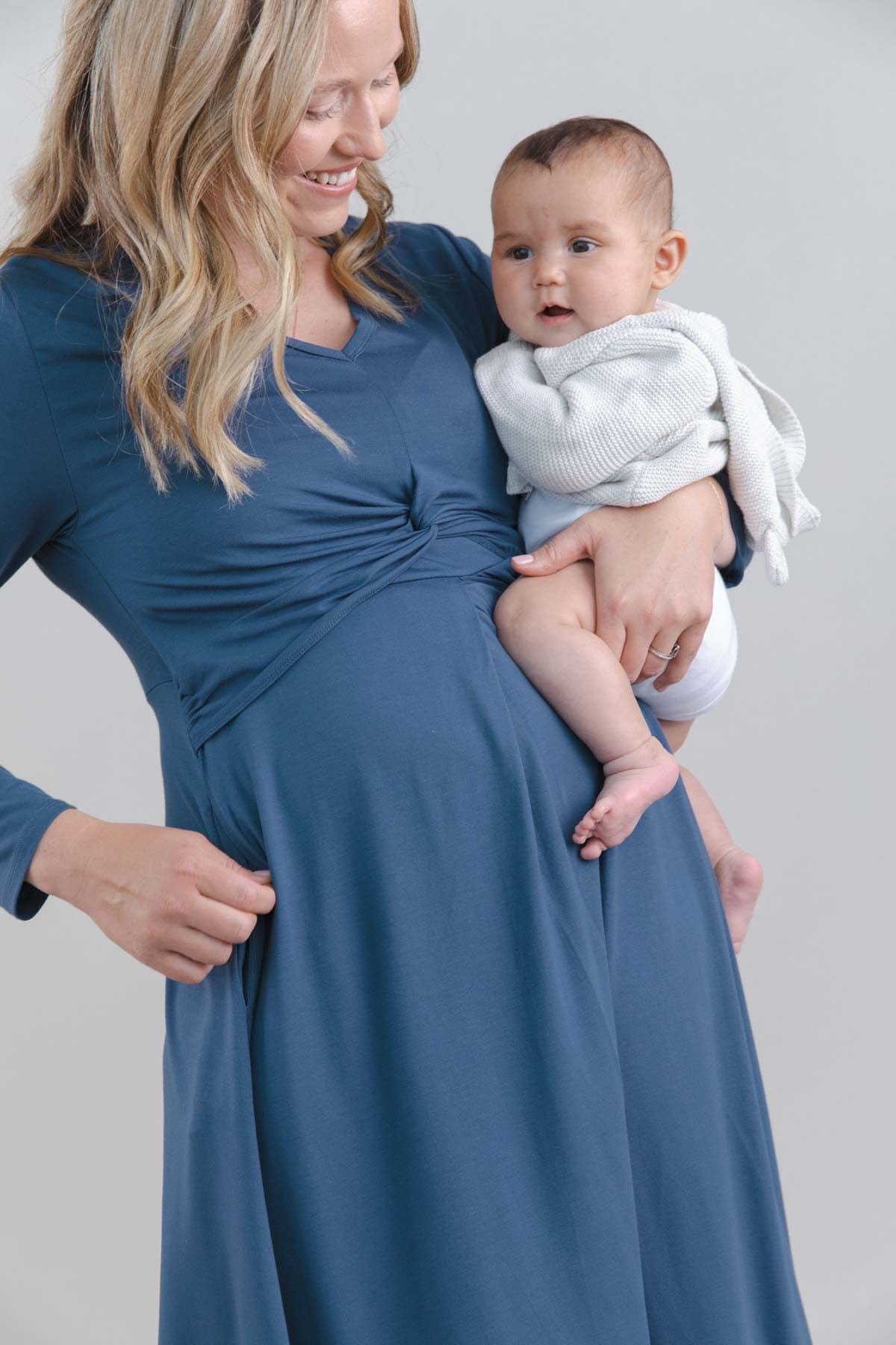 Sofia Maternity &amp; Nursing Dress - Simple Wishes - Sofia_LS_MID_XS