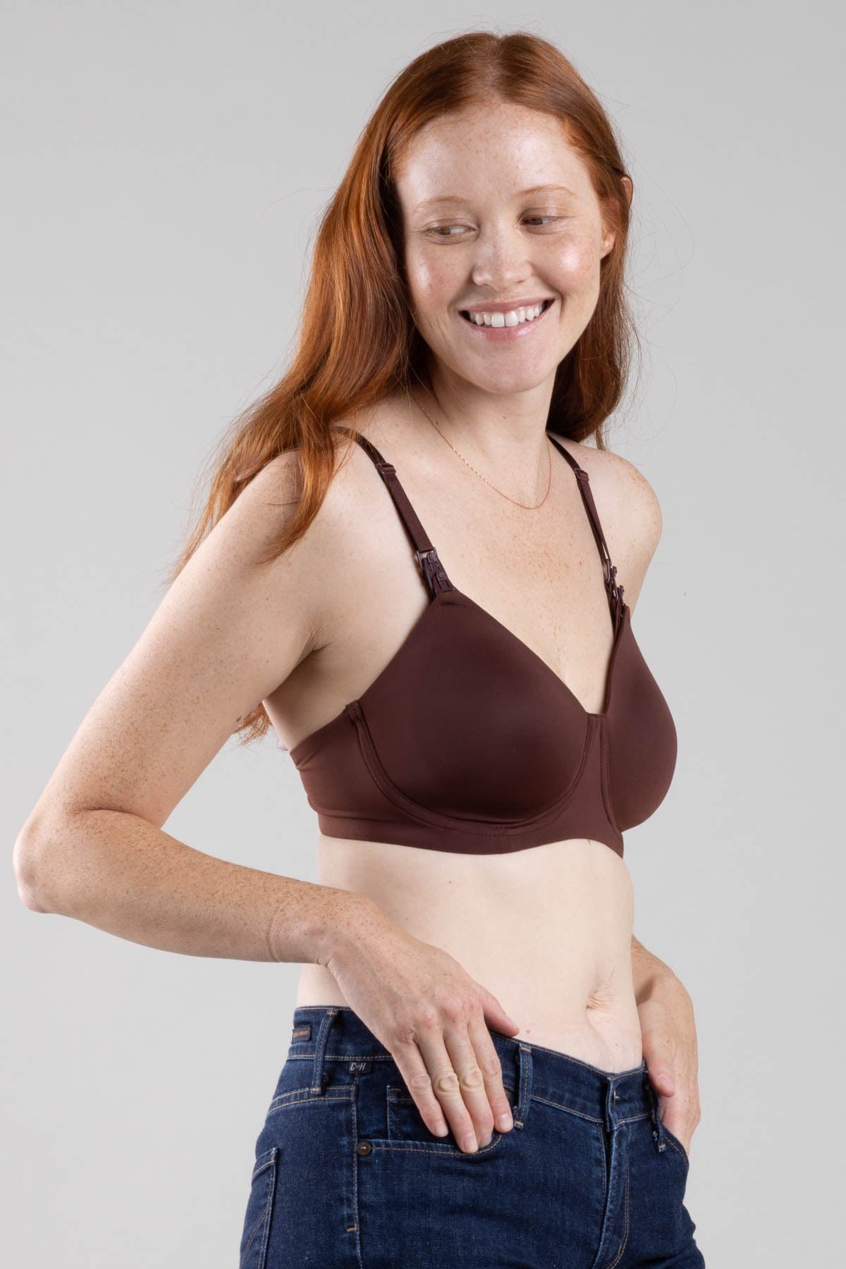 Simple Wishes SuperMom Nursing and Hands Free Pumping Bra, Patented, Black,  34DD : : Fashion